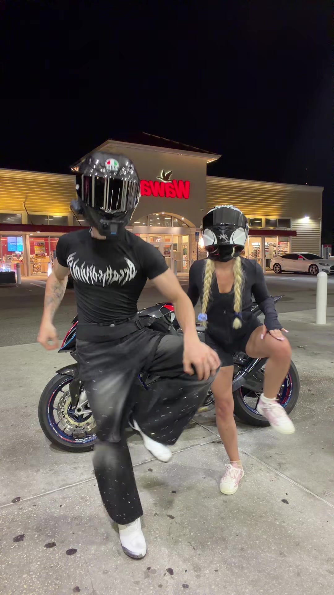 @DancingMoto