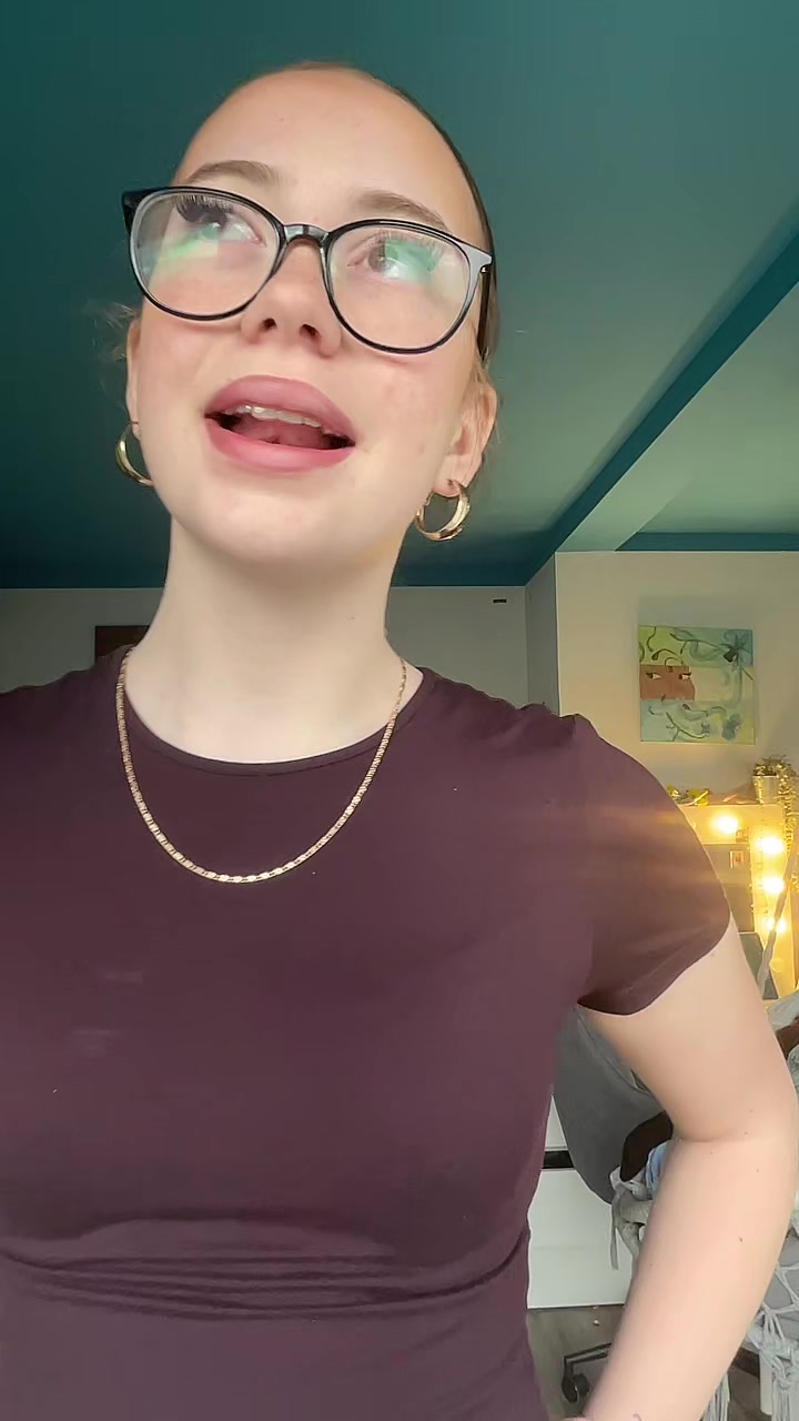 @𝓜ꨄ︎