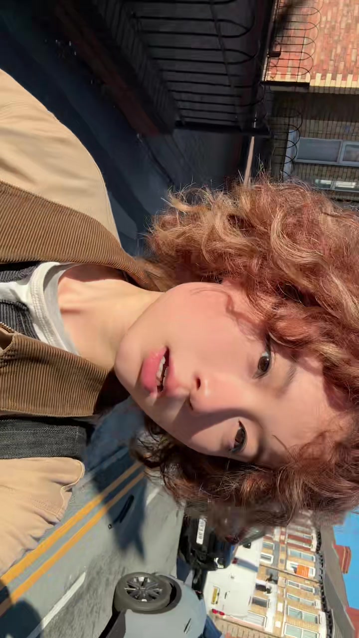 @hyunjin