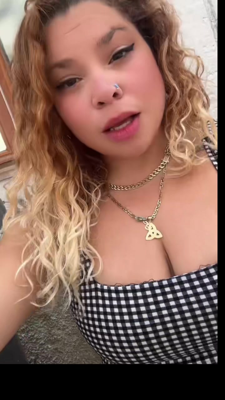 @Julianaquemala