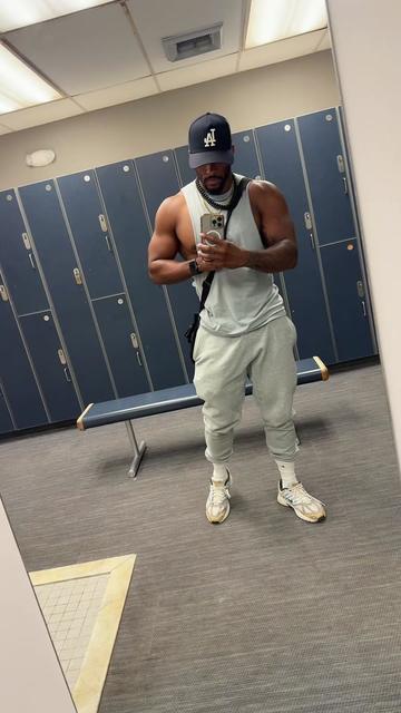 @q.exoutfit