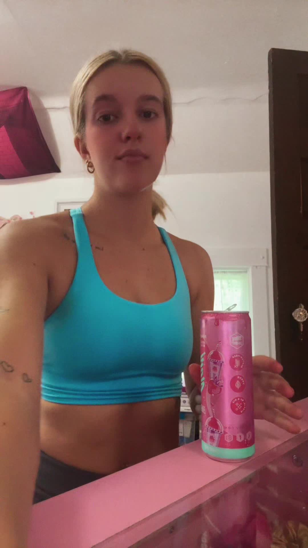@heyitscoco420