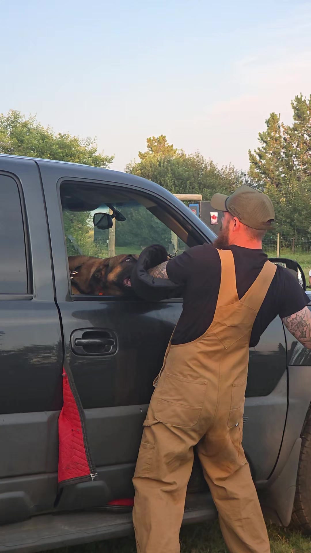 @RaisingHell.Hounds🇨🇦