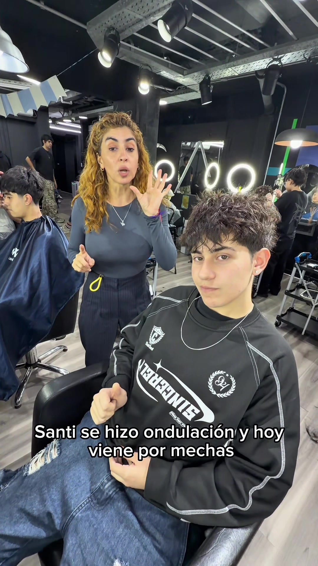 @lachicadelasondas