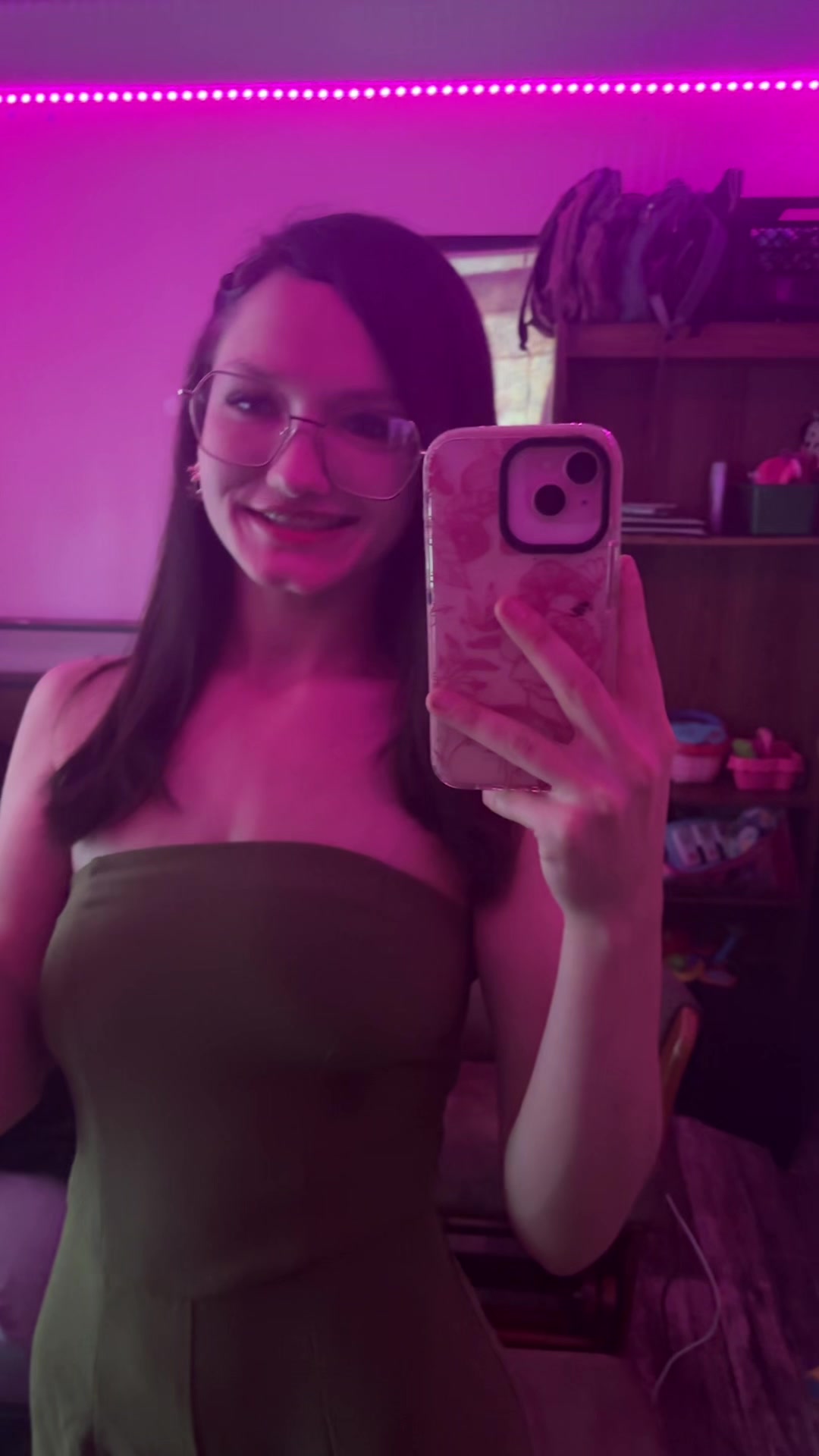 @junebuggg😻