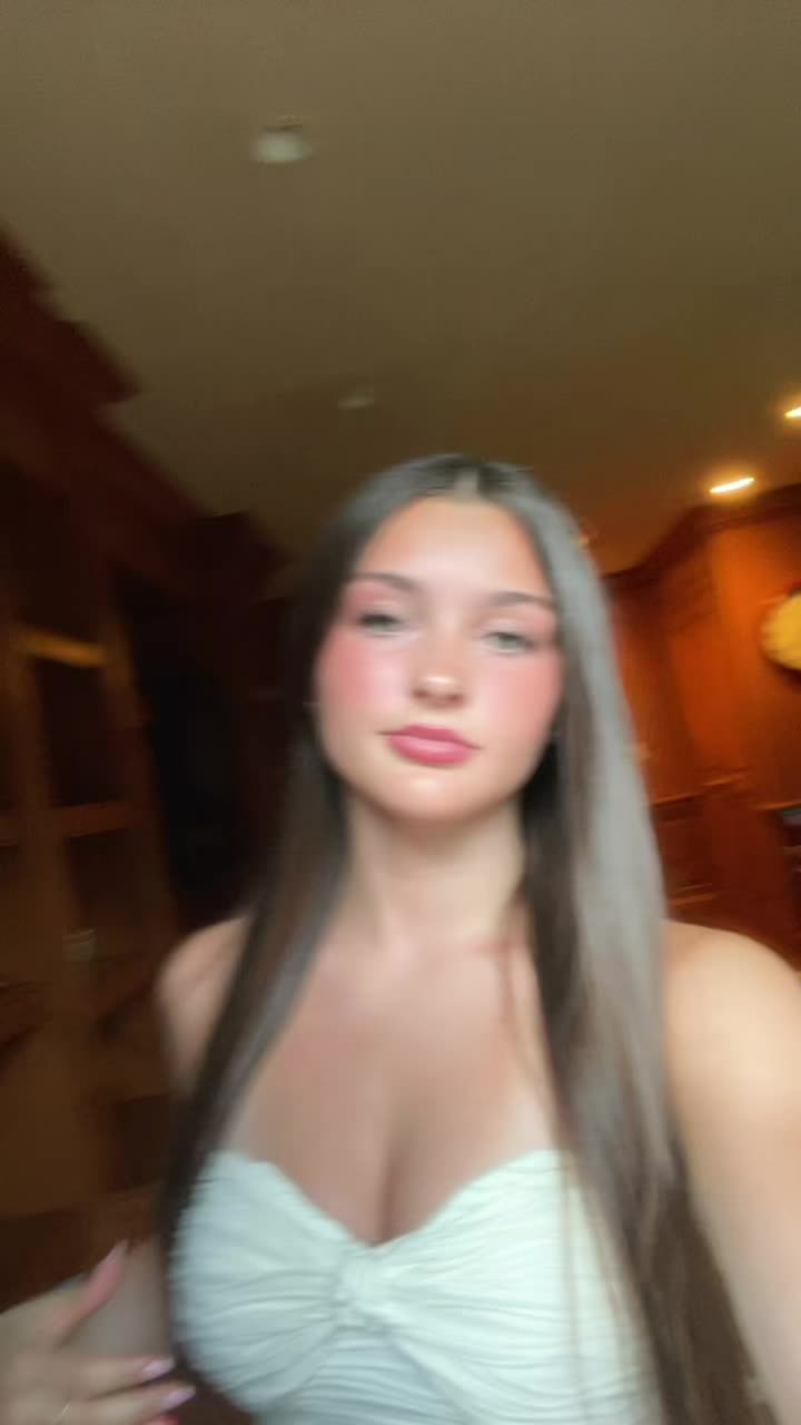 @Ava