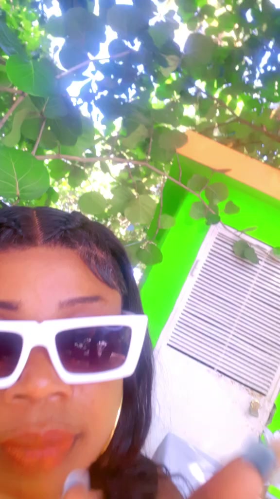 @Louna Chery