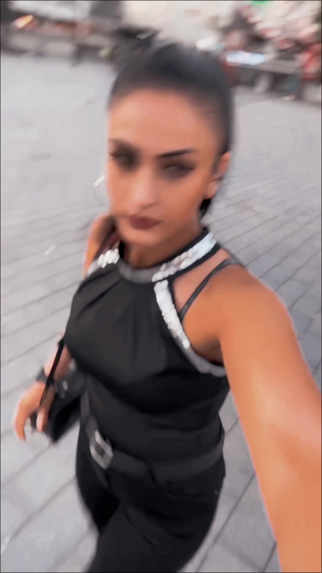 @Ela asi