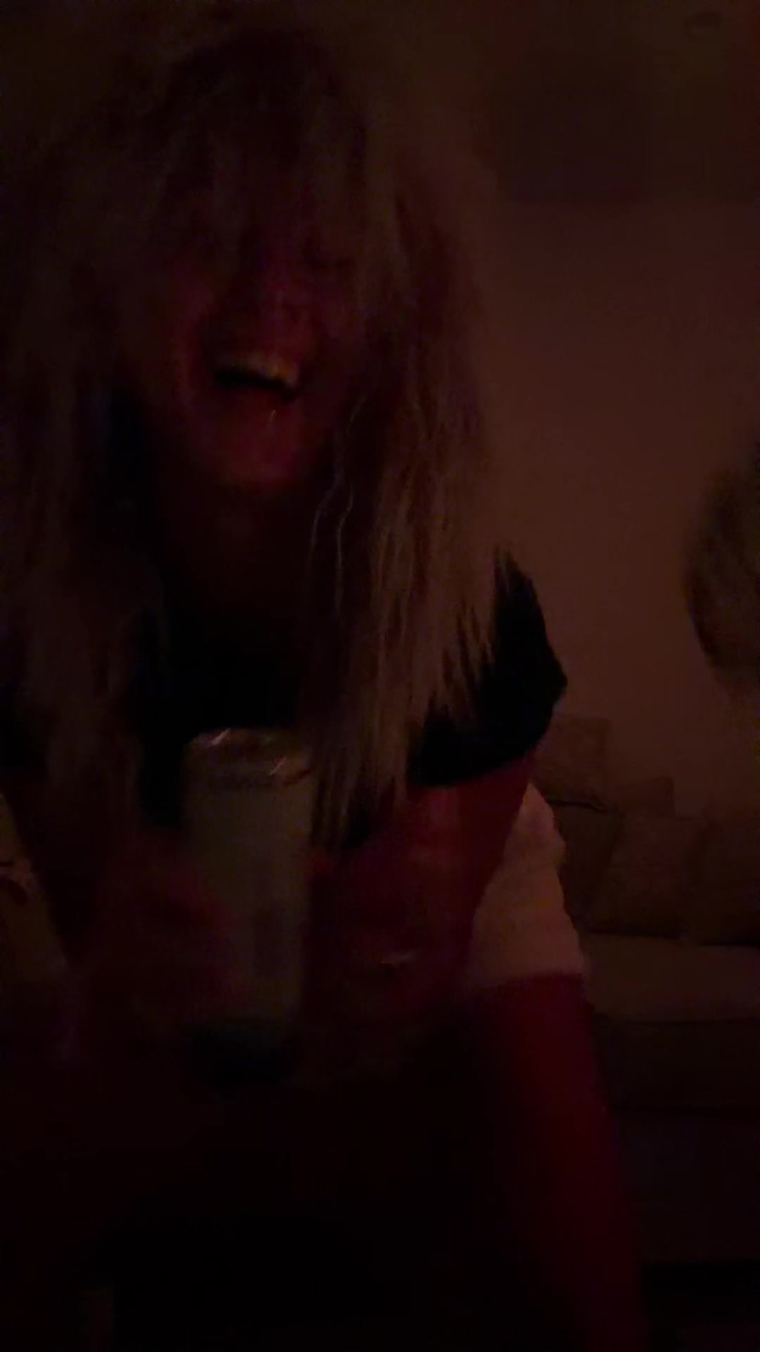 @kirstimendezz