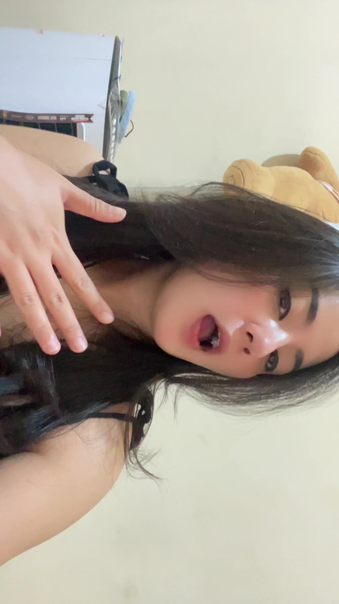 @hallonanabs