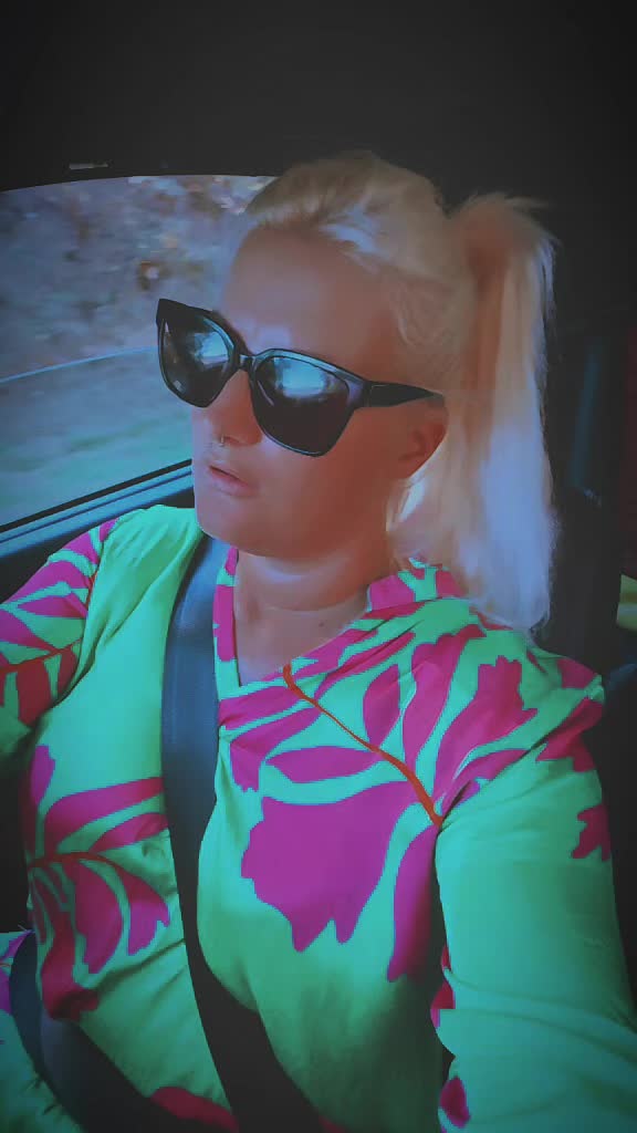 @🦋⁂༄ℬ𝓁ℴ𝓃𝓭ℯ𝓇ℯ𝓷𝓰𝓮𝓁༄⁂🦋