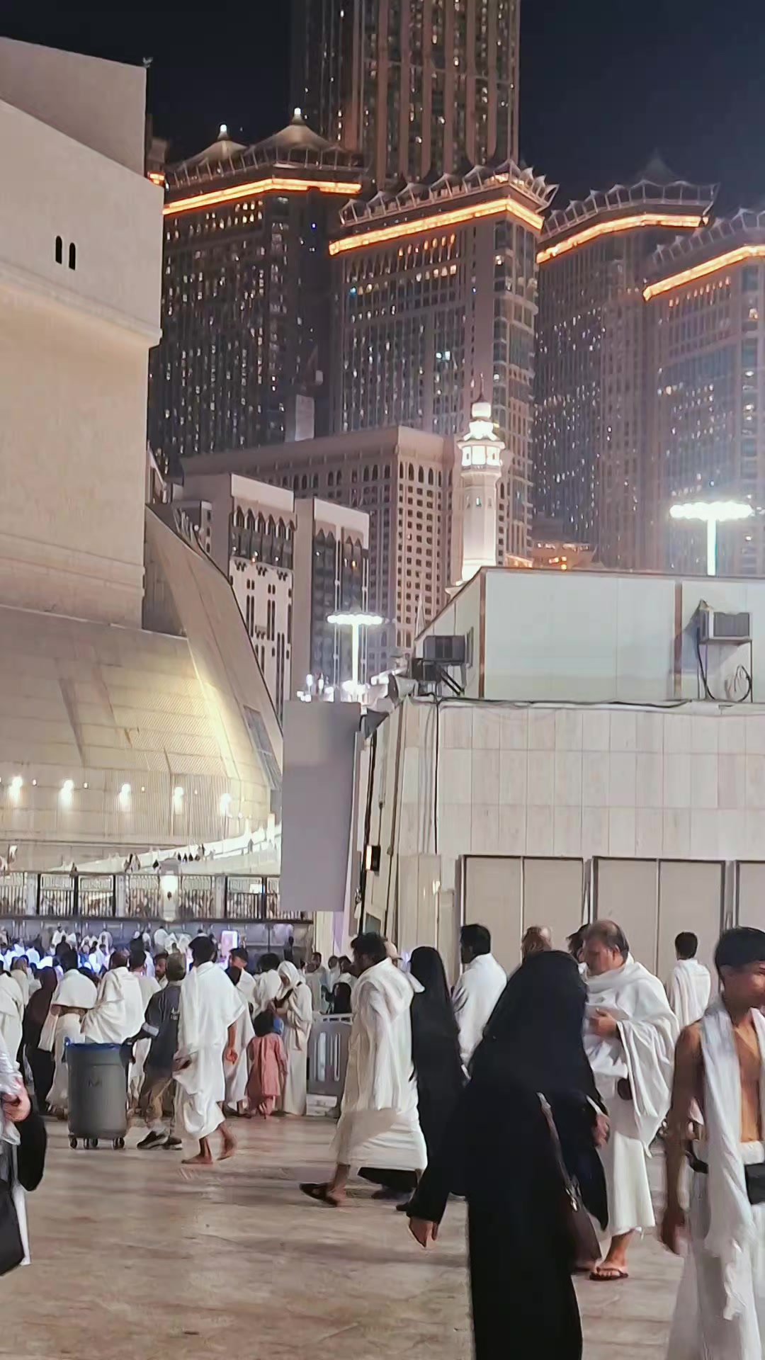 @اُسامہ چودھری ✨