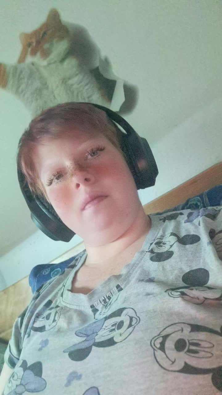 @Bösesmädchen27