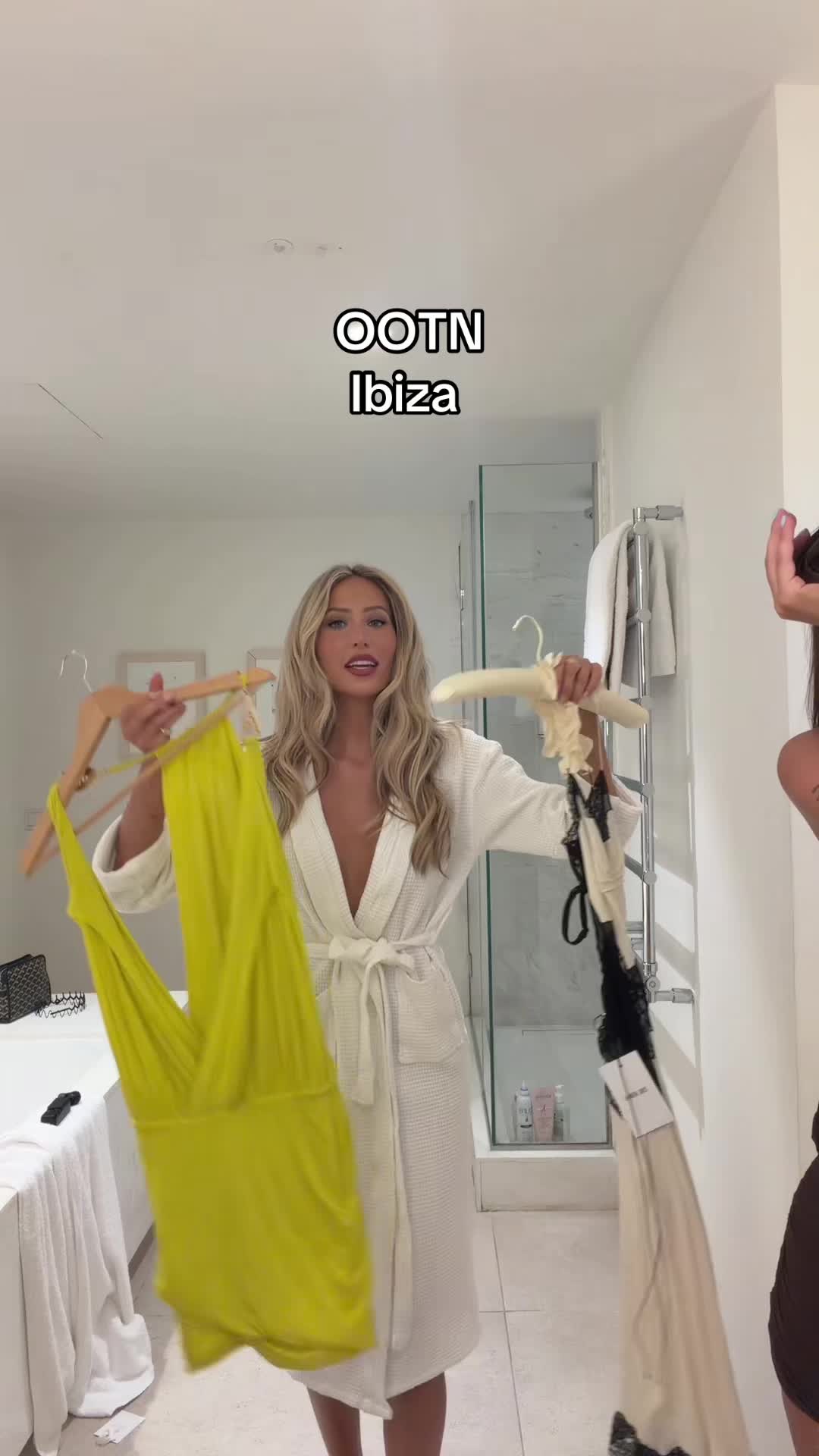 @Alix Earle