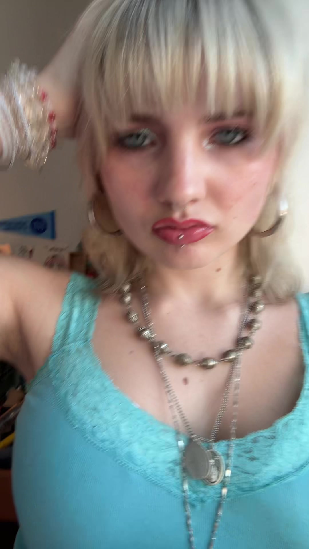 @✄