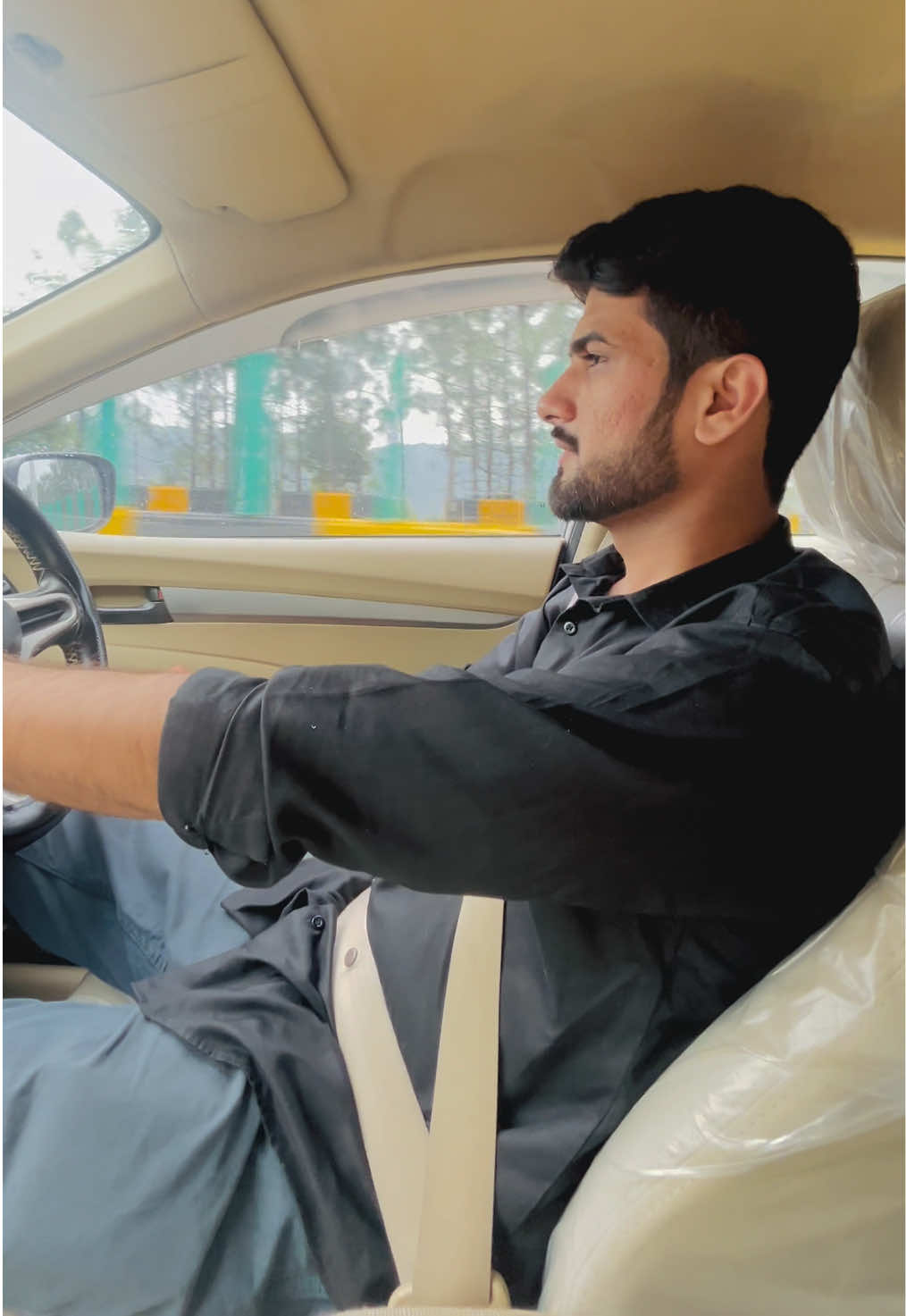 @حUسNیN بHنDر 🫀