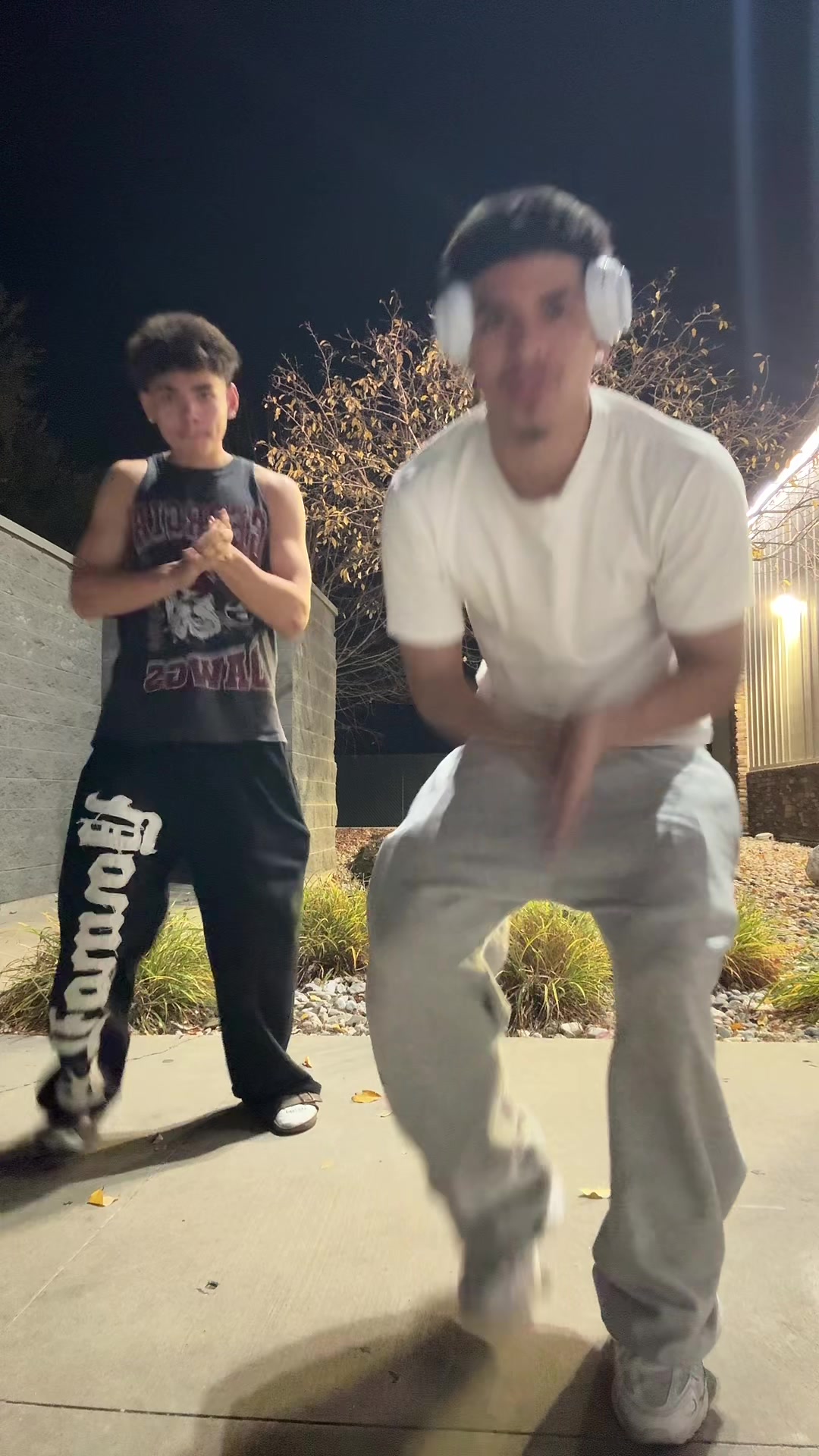 @👑