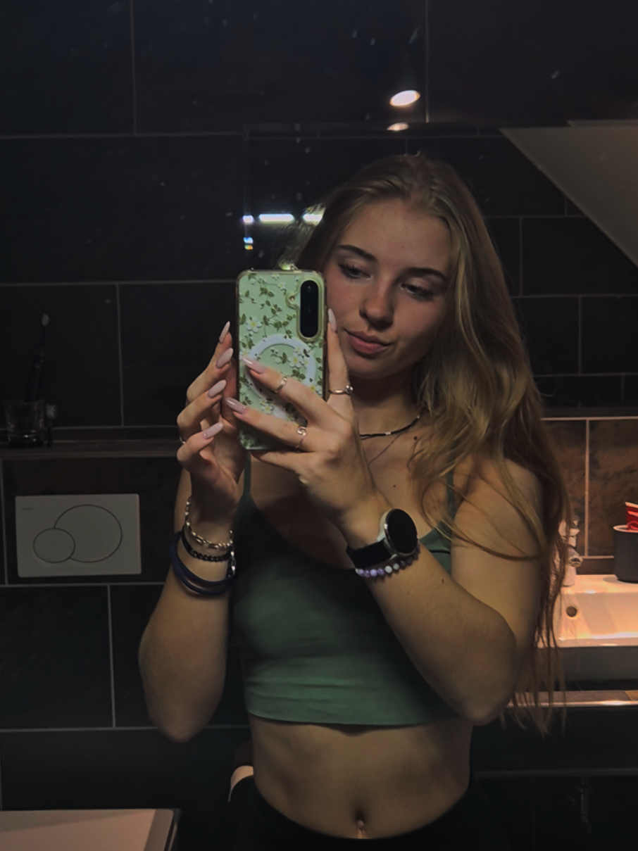 @Xenie🦋