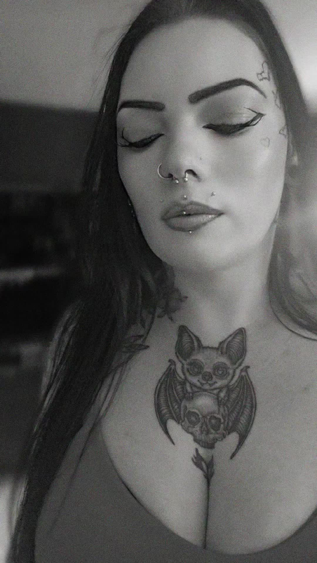 @🖤☬✞ Ⱡ₳ɄⱤ₳ ✞☬🖤