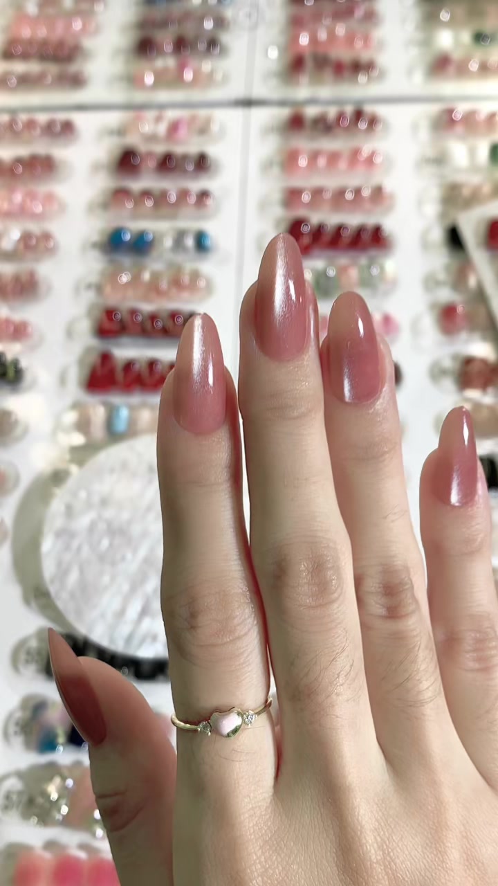 @Molly Nails Ind