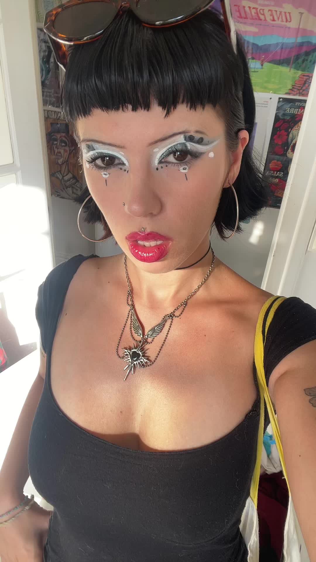 @Julia 🩴🫦