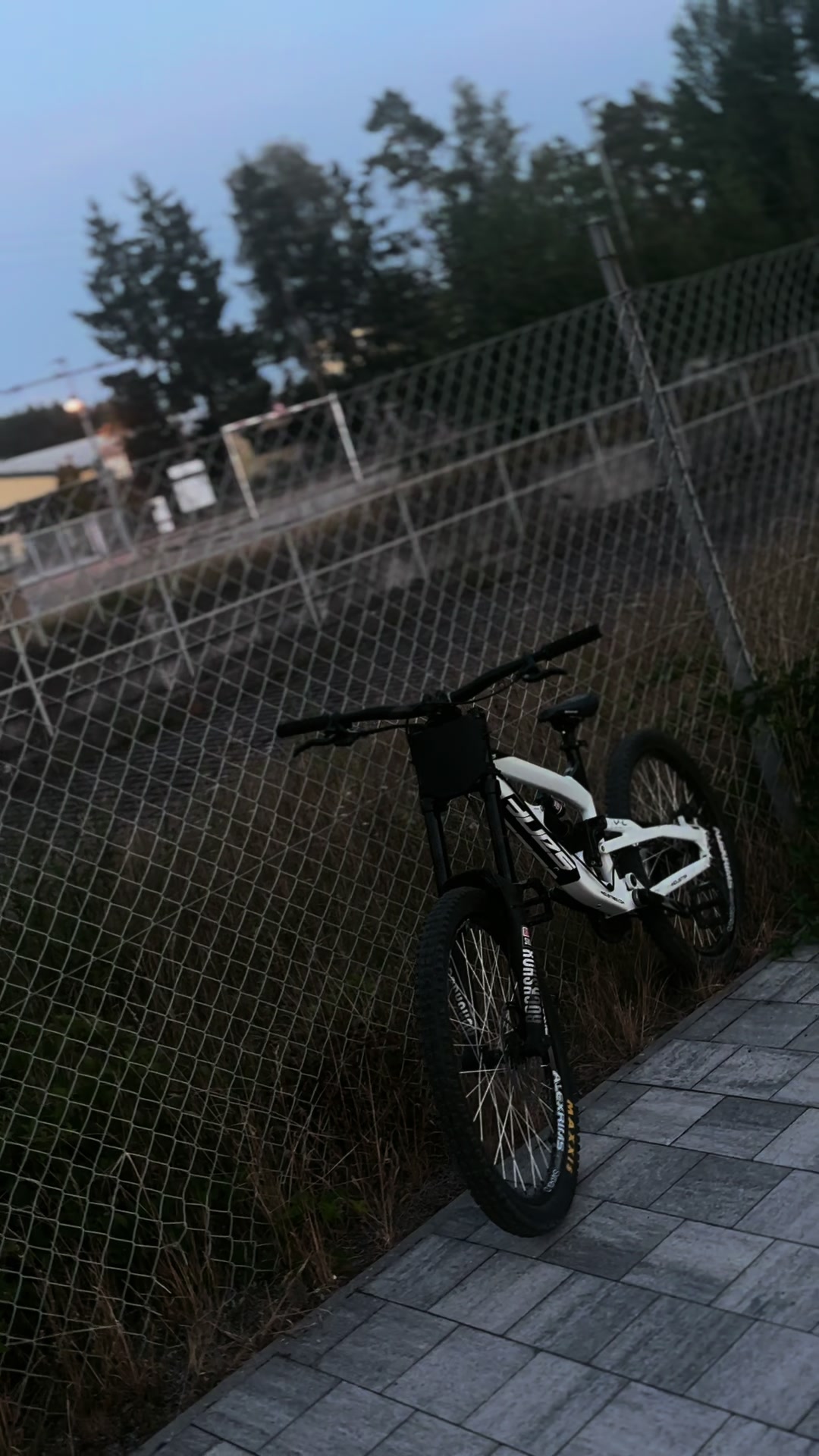 @๐ฝ๐๐๐๐_ON_๐ฒ