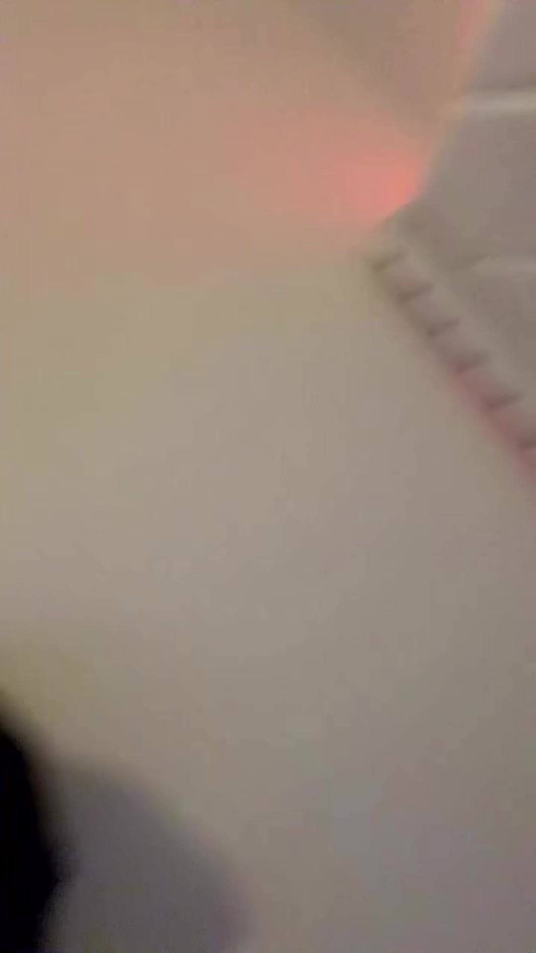 @AmomentWithDanni