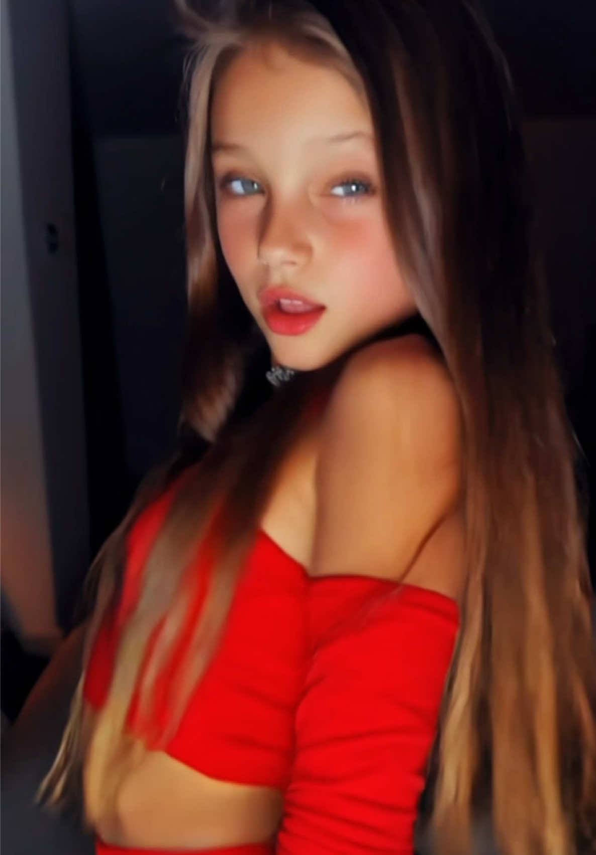 @Lunamodel
