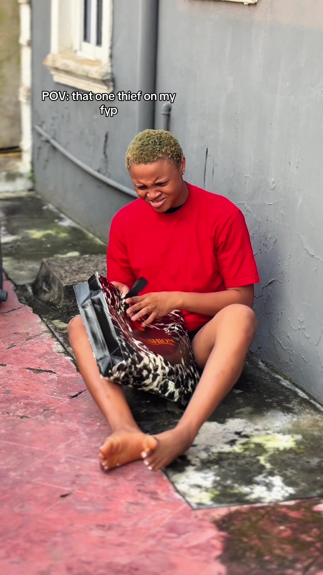@afroblueries