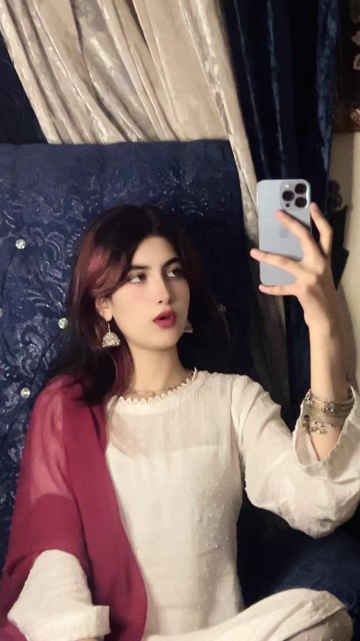 @Neha👾