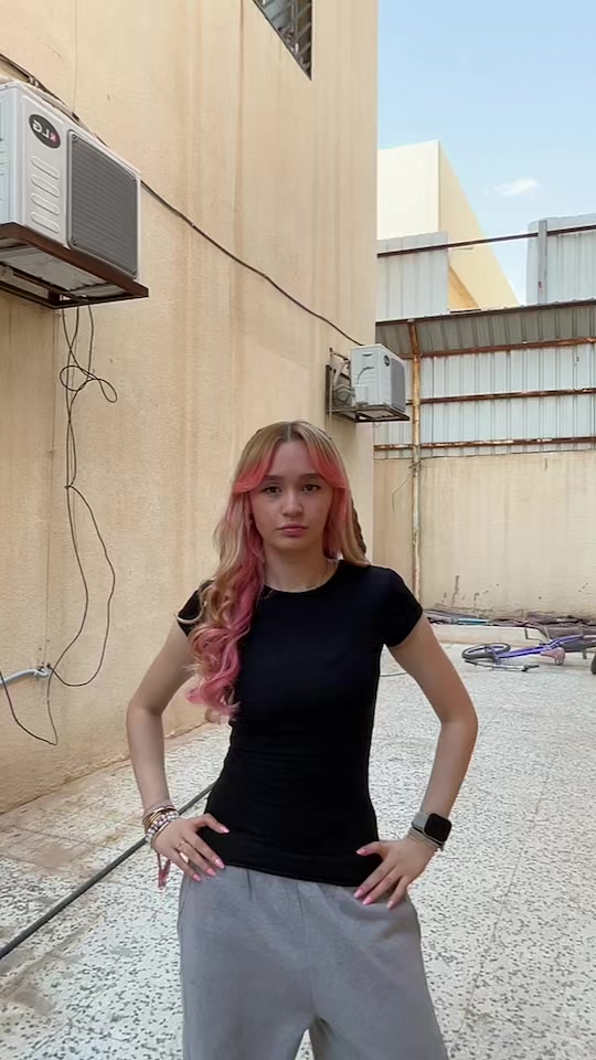@pinkblondie30
