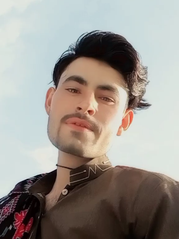 @DaNi بھائی 👑