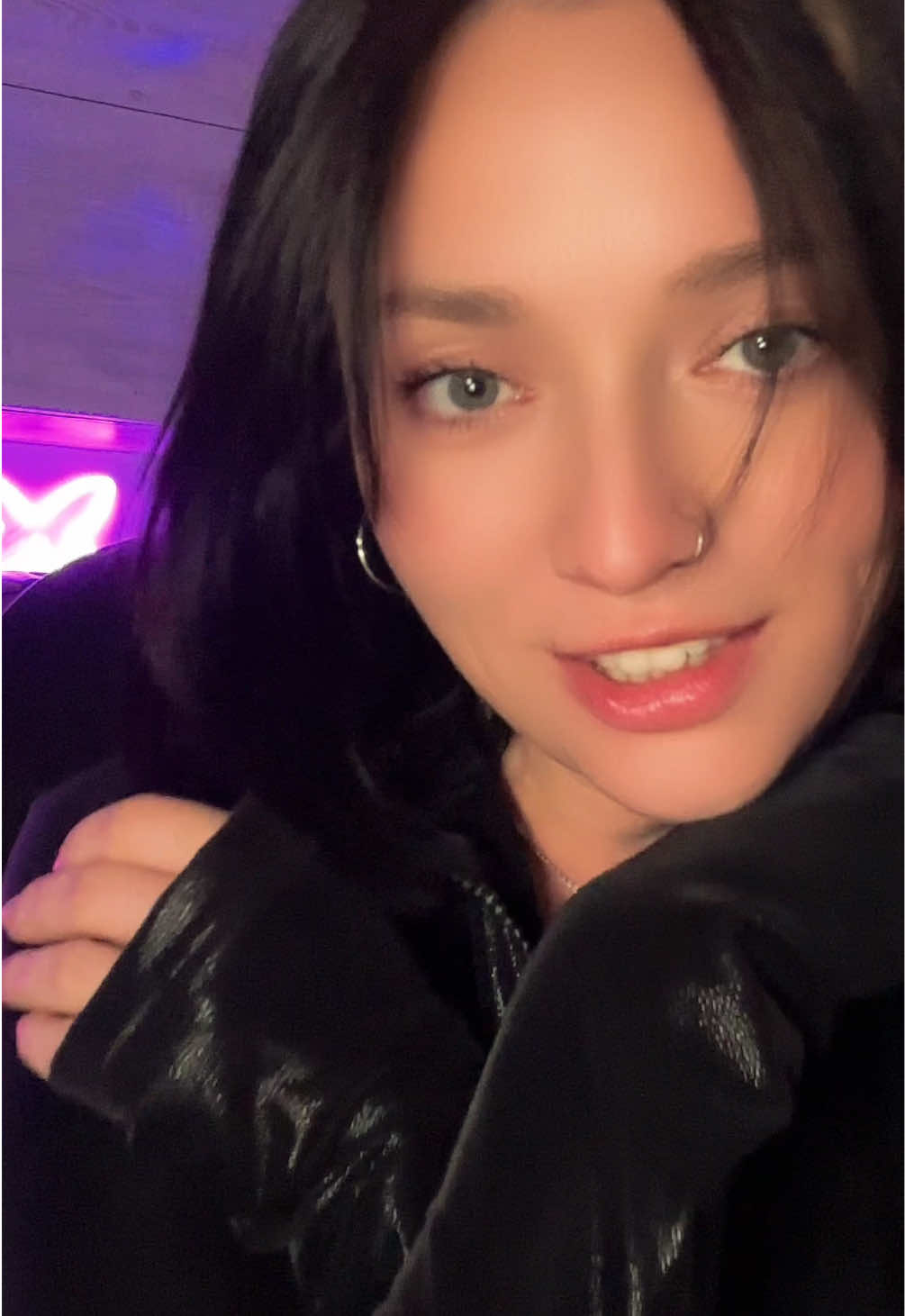 @𝐓𝐫𝐨𝐩𝐢c𝐚𝐧𝐚