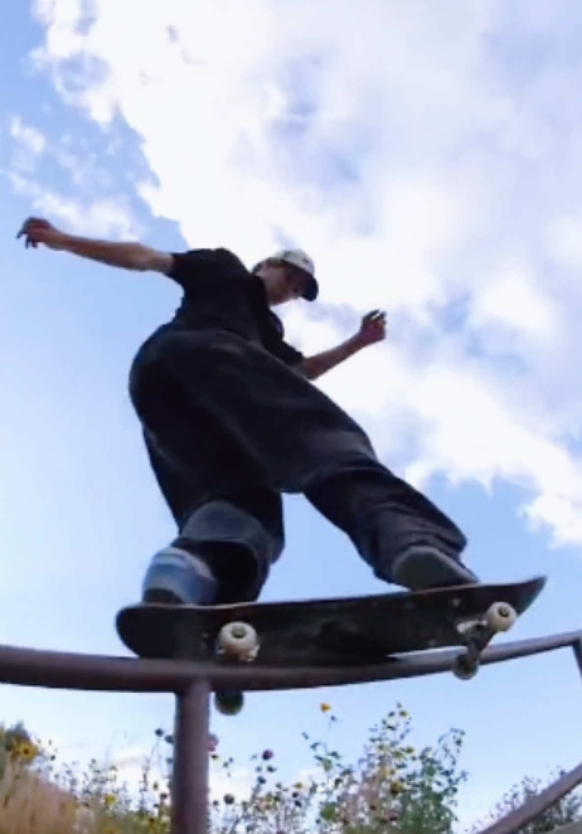 @Clipskateboard