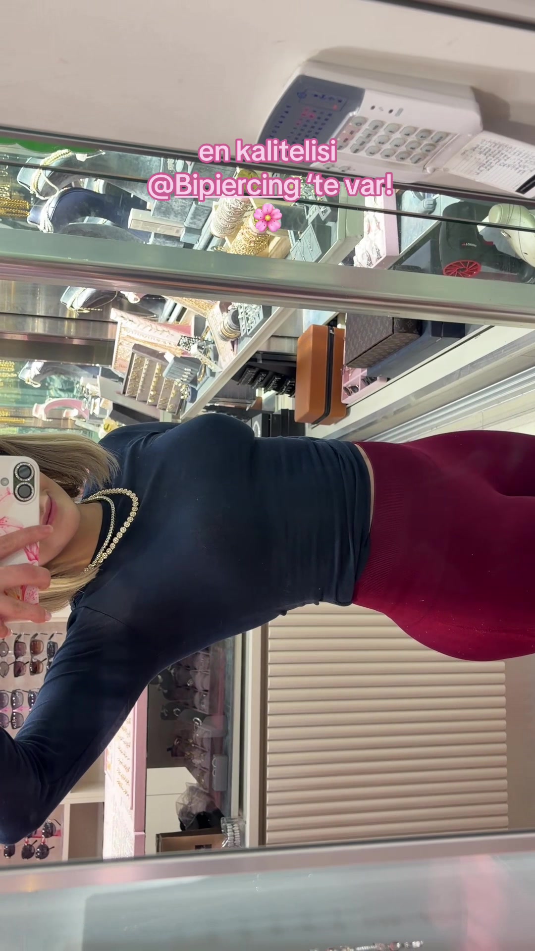 @🤡