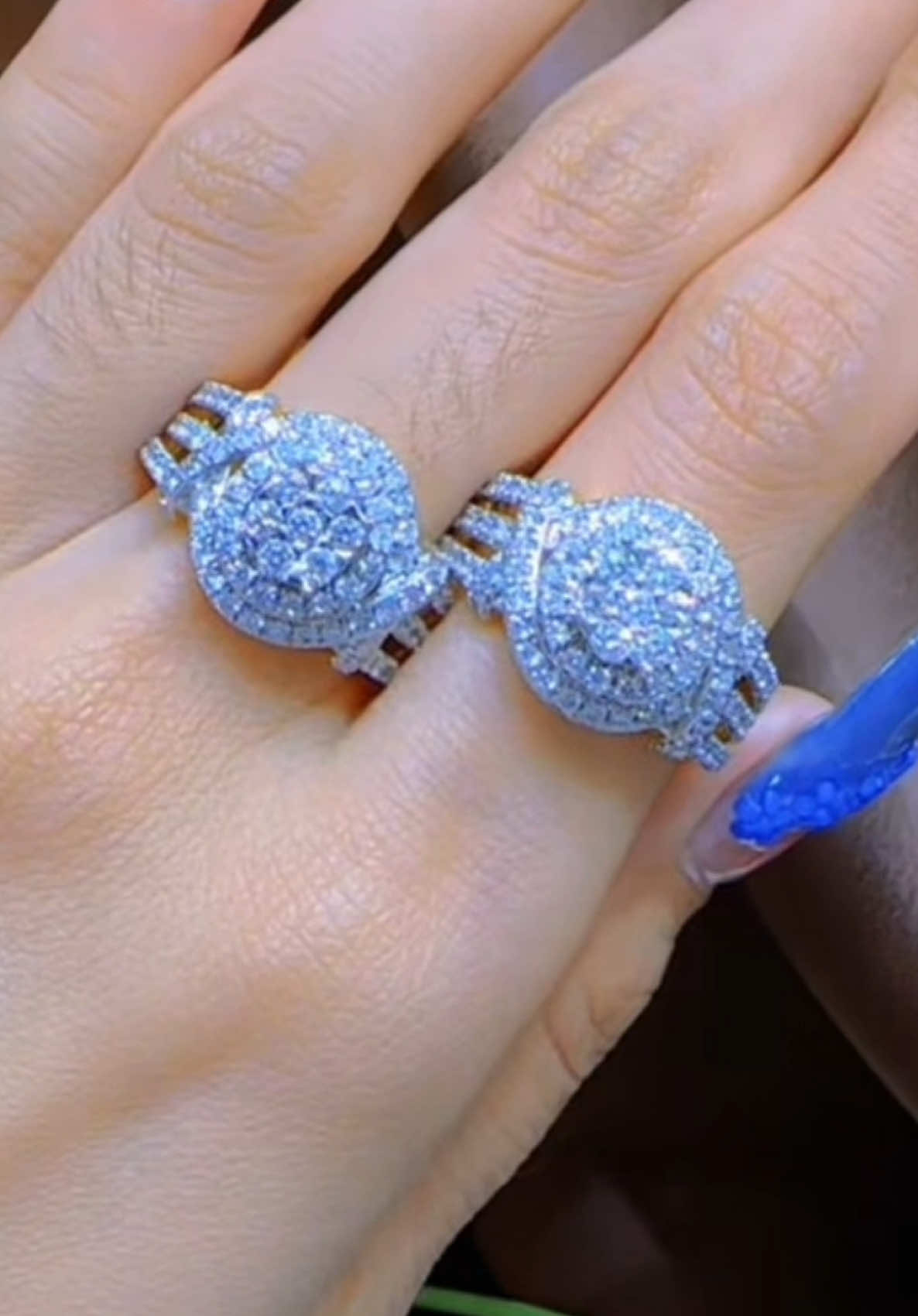 @Lilly Diamond Ygn shop 2