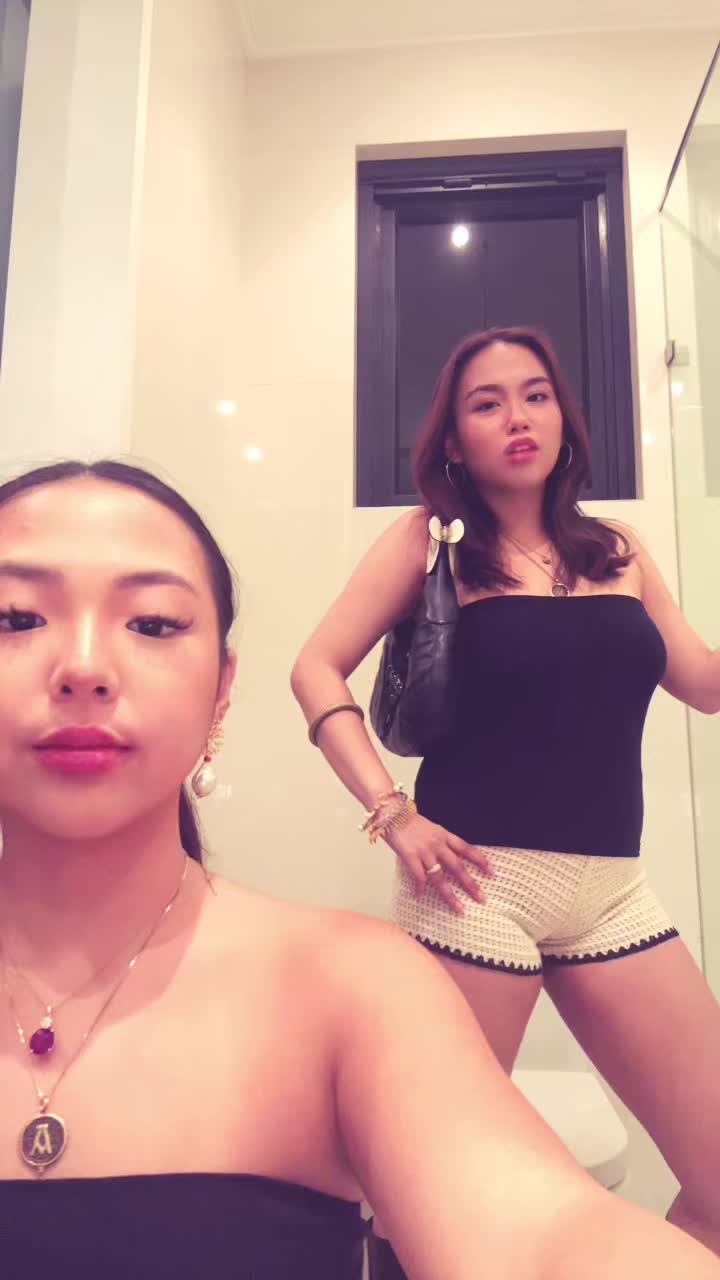 @audreyfayes