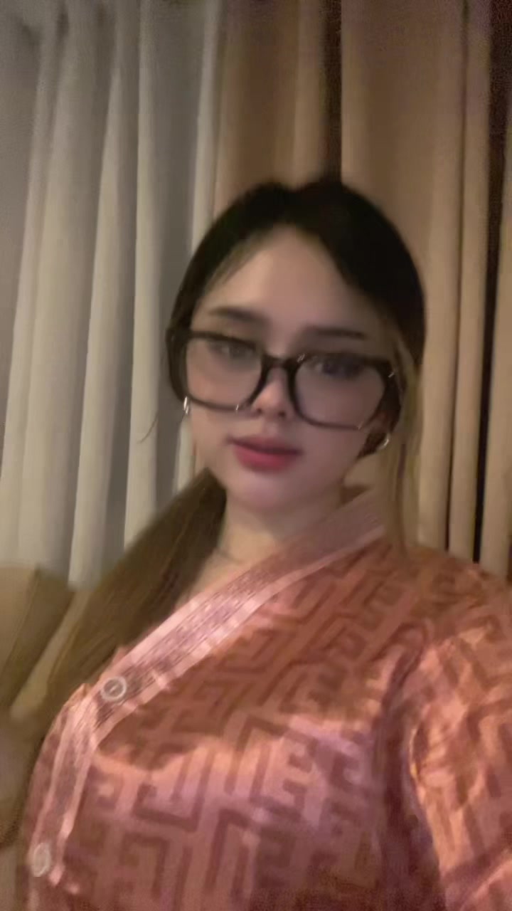 @joanalynnn