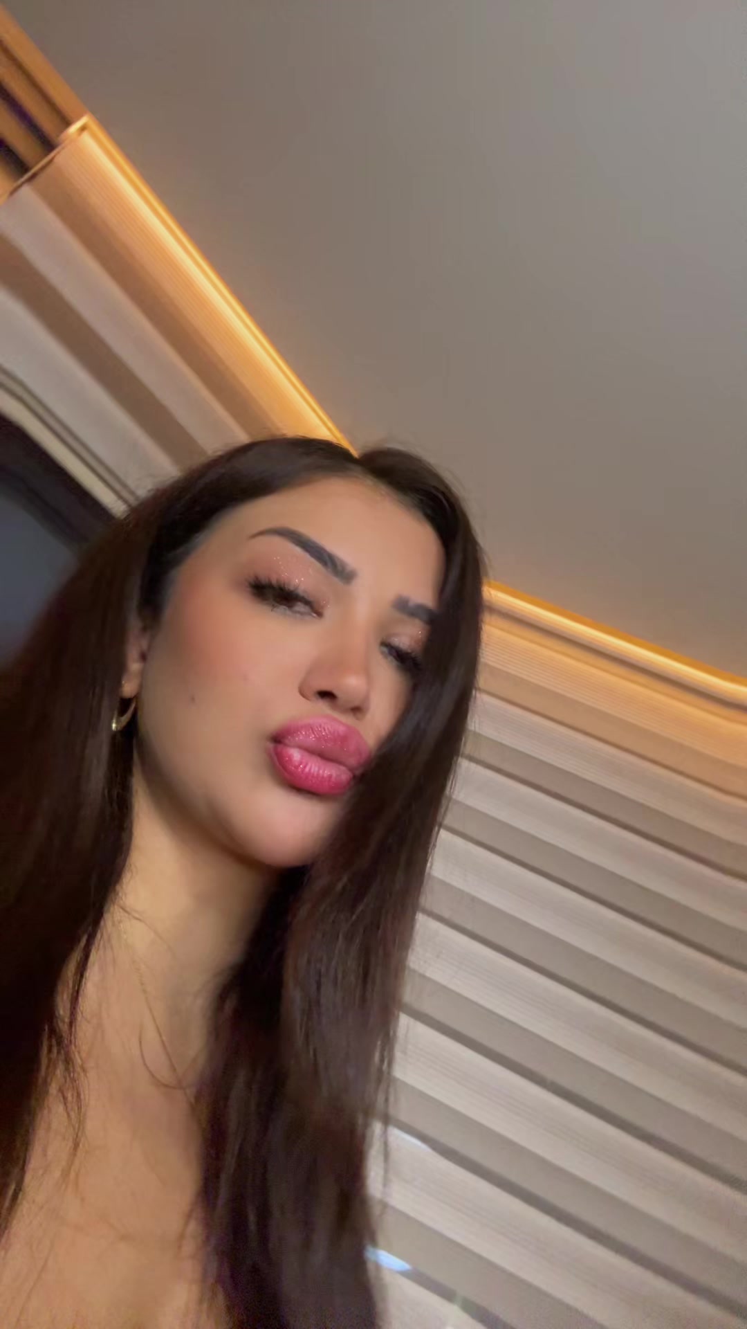 @Mahsa__eyr