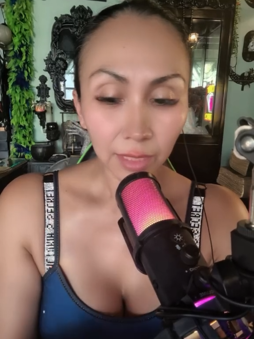 @YennAkasha