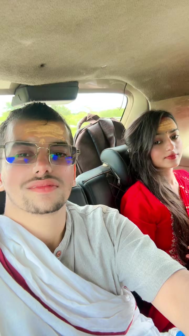 @Kreetika 💗🫅भण्डारी