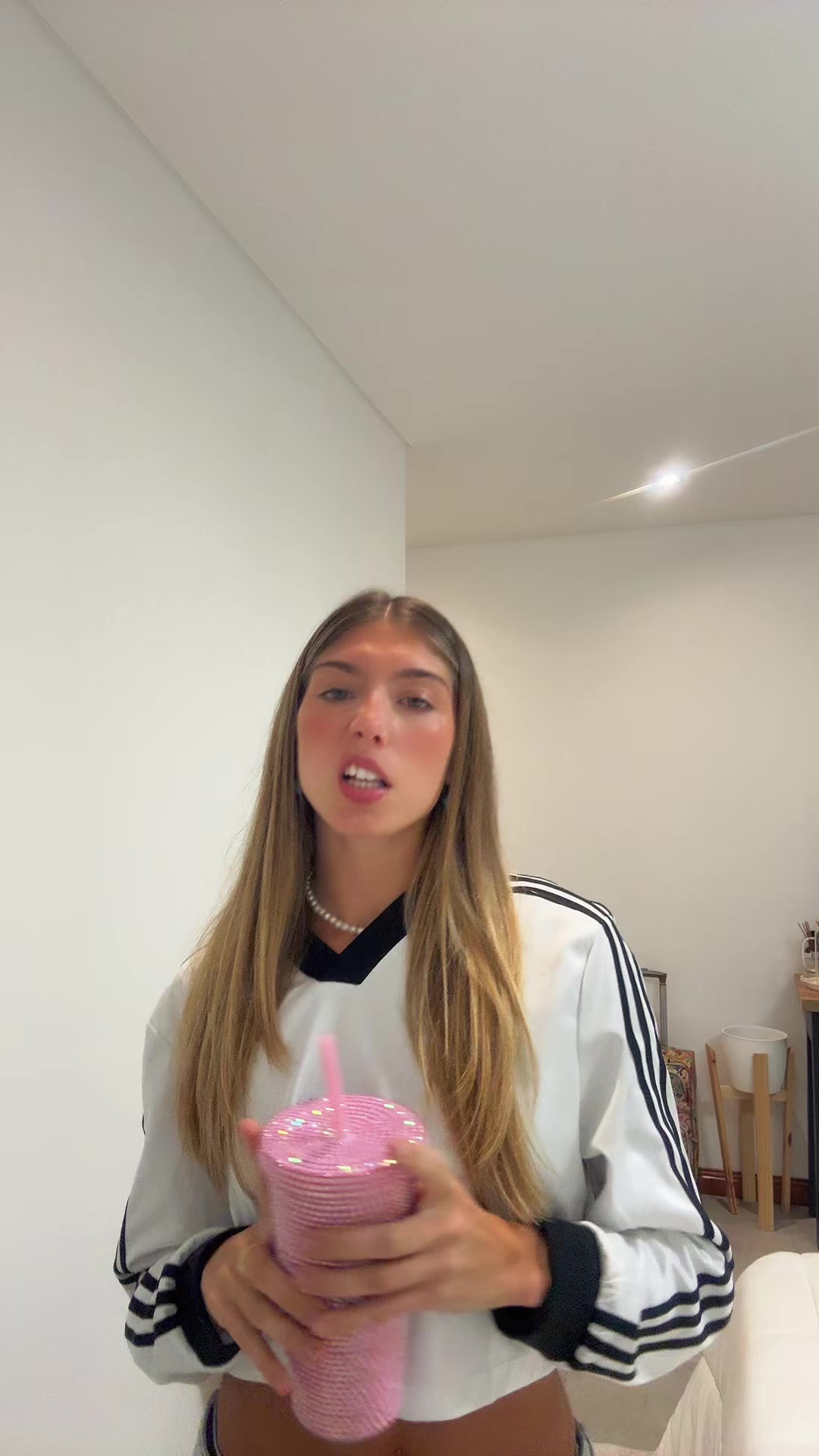 @Abru_