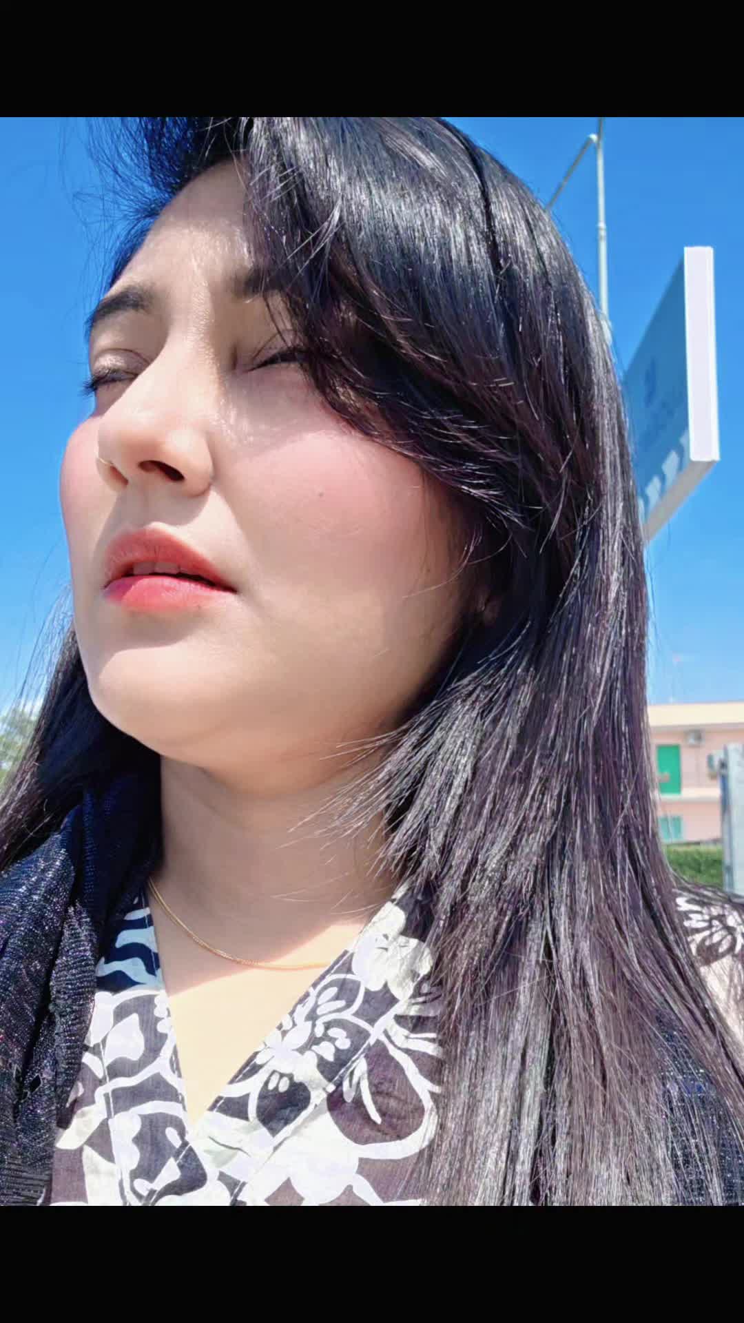 @Luna