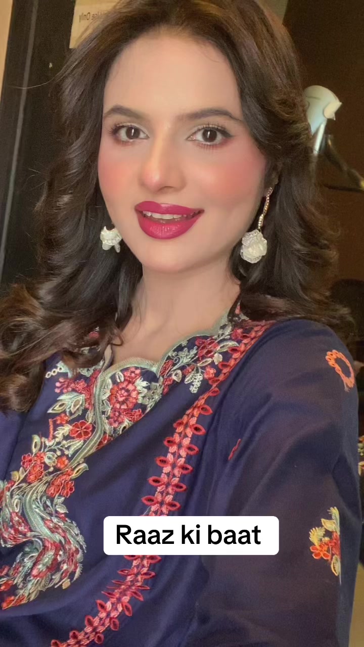 @👑【ماہم زاہد】👑