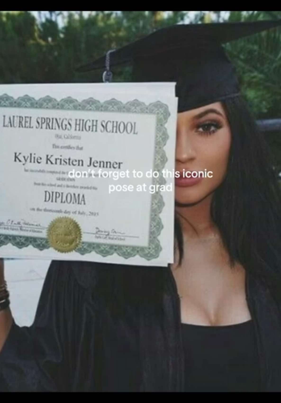 @jisoo