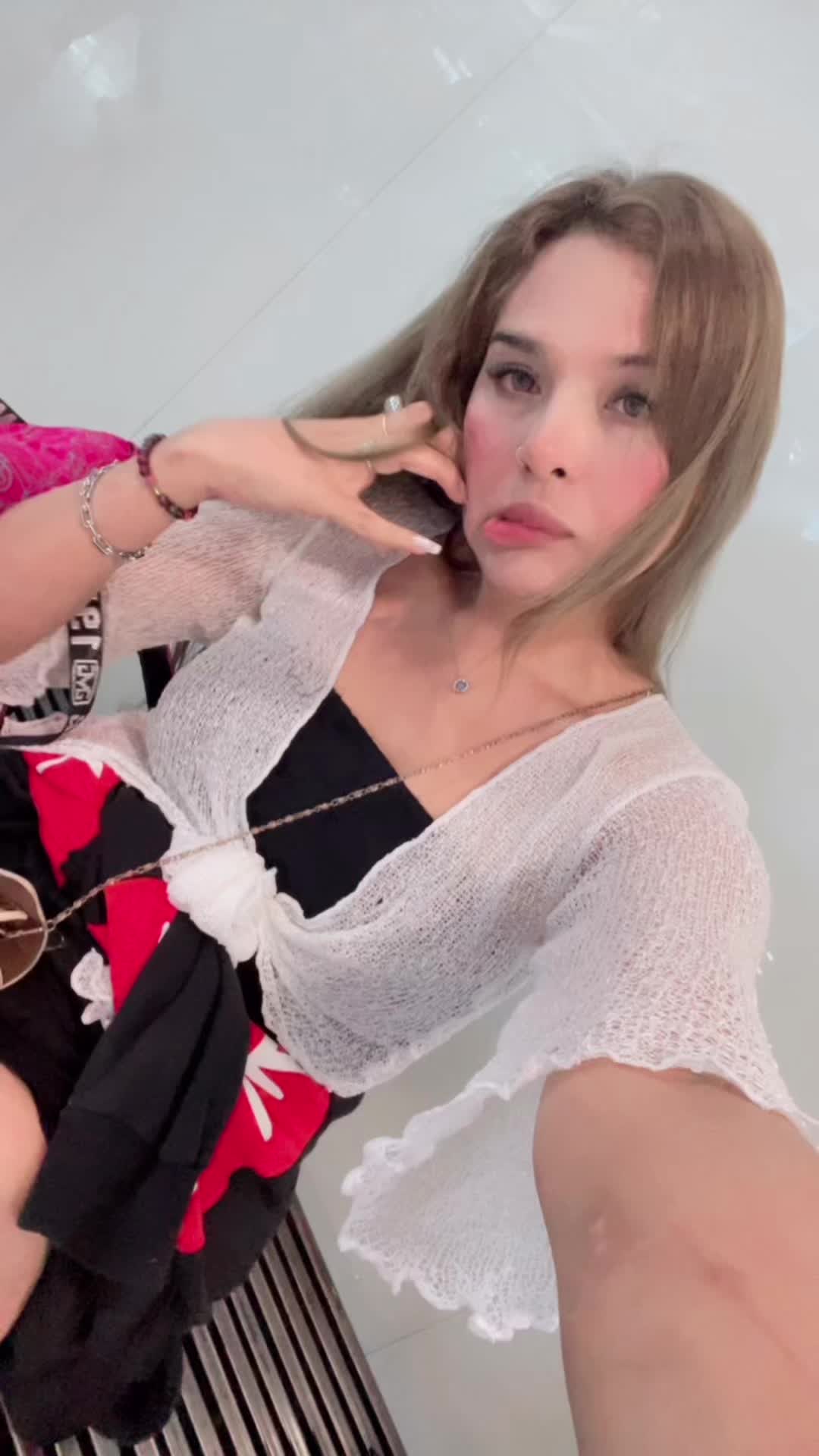 @Putri Urrassya Senrose 🌻🌻