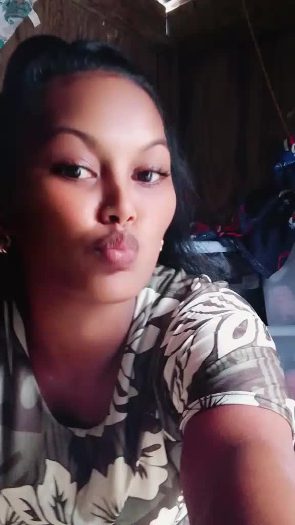 @LI-QUEEN💃