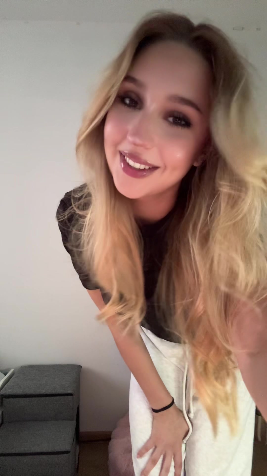 @zuziafurman