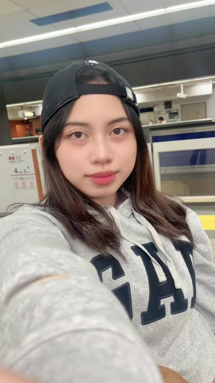 @Nis_