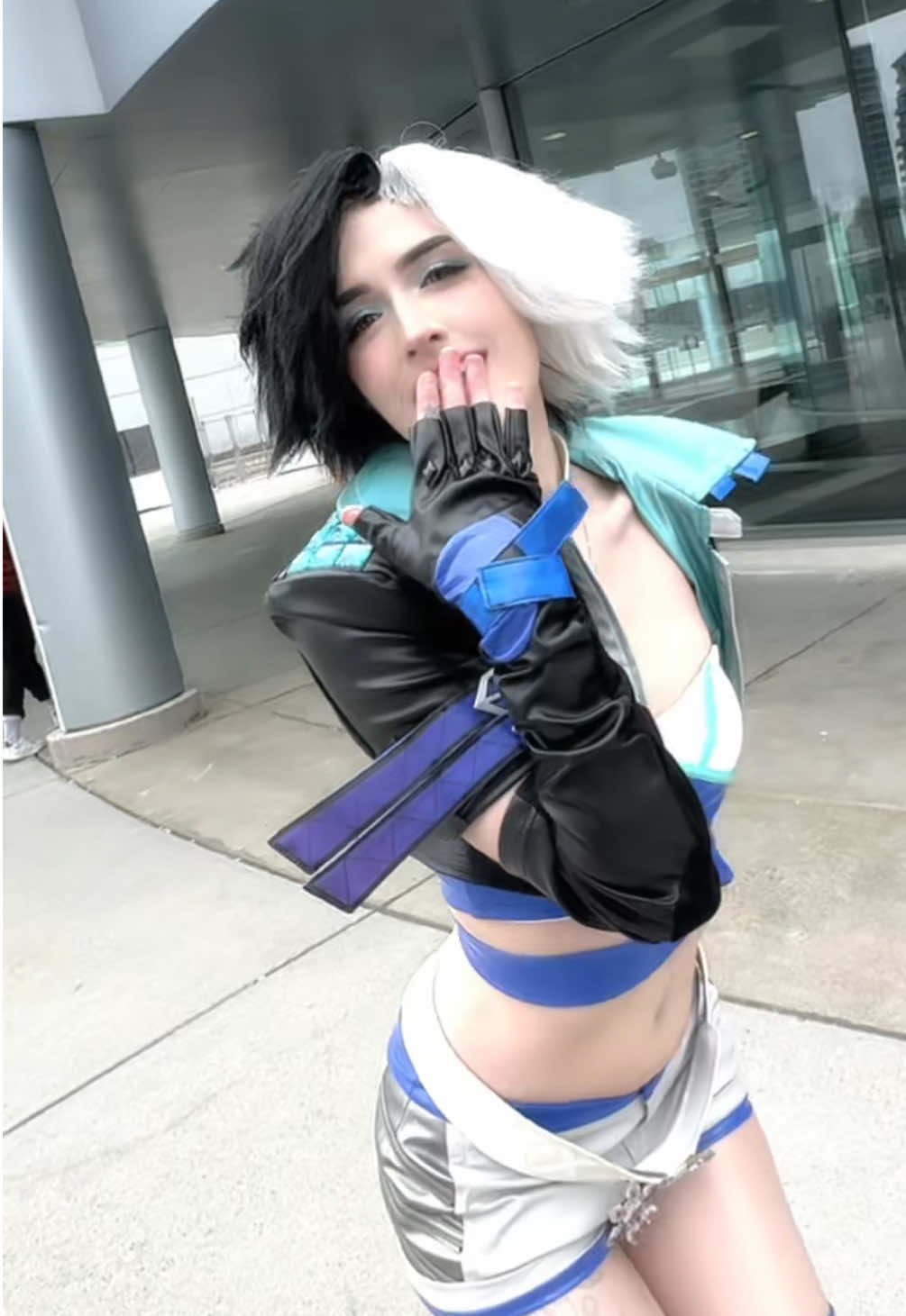 @Chlover 🇨🇦